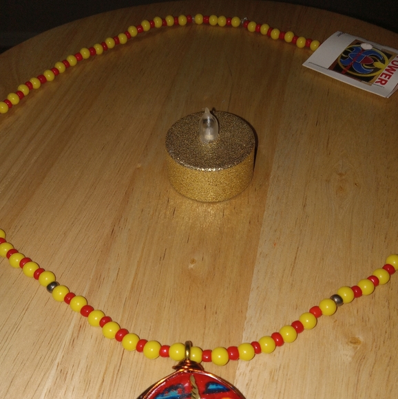 Bird on a sunset background emblem necklace (unisex) - Picture 4 of 6